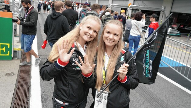 Die „Formula-1-Twins“ Virginia und Desiree sind aus Deutschland angereist (Bild: Pail Sepp)