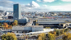 Das ehemaliger Postverteilerzentrum beim Linzer Hauptbahnhof könnte zum Aufnahmezentrum für 200 Flüchtlinge werden. (Bild: Alexander Schwarzl)