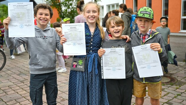 Paul (v.l.), Lara, Marie, Maximilian und Niklas aus Lofer freuen sich auf die erholsamen Sommerferien. (Bild: Kerstin Joensson)