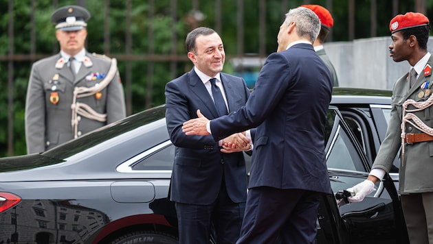 Der georgische Ministerpräsident Irakli Garibaschwili sieht für sein Land weiterhin eine europäische Perspektive. (Bild: APA/BKA/FLORIAN SCHRTTER)