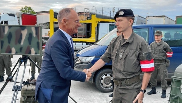 El ministro del Interior, Gerhard Karner, también visitó personalmente la operación.  (Imagen: hombro cristiano)