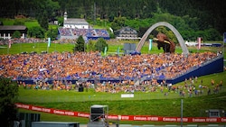 Mehr als 60.000 Zuschauer sorgten schon gestern in Spielberg für prächtige Stimmung - sehr zur Freude des FIA-Chefs. (Bild: Sepp Pail)