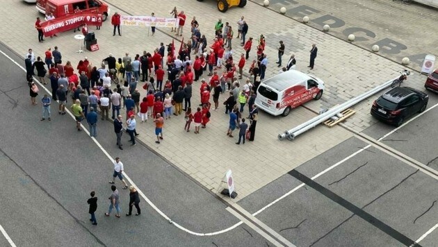 Según el SPÖ, 200 participantes estaban en la manifestación.  (Imagen: zVg)