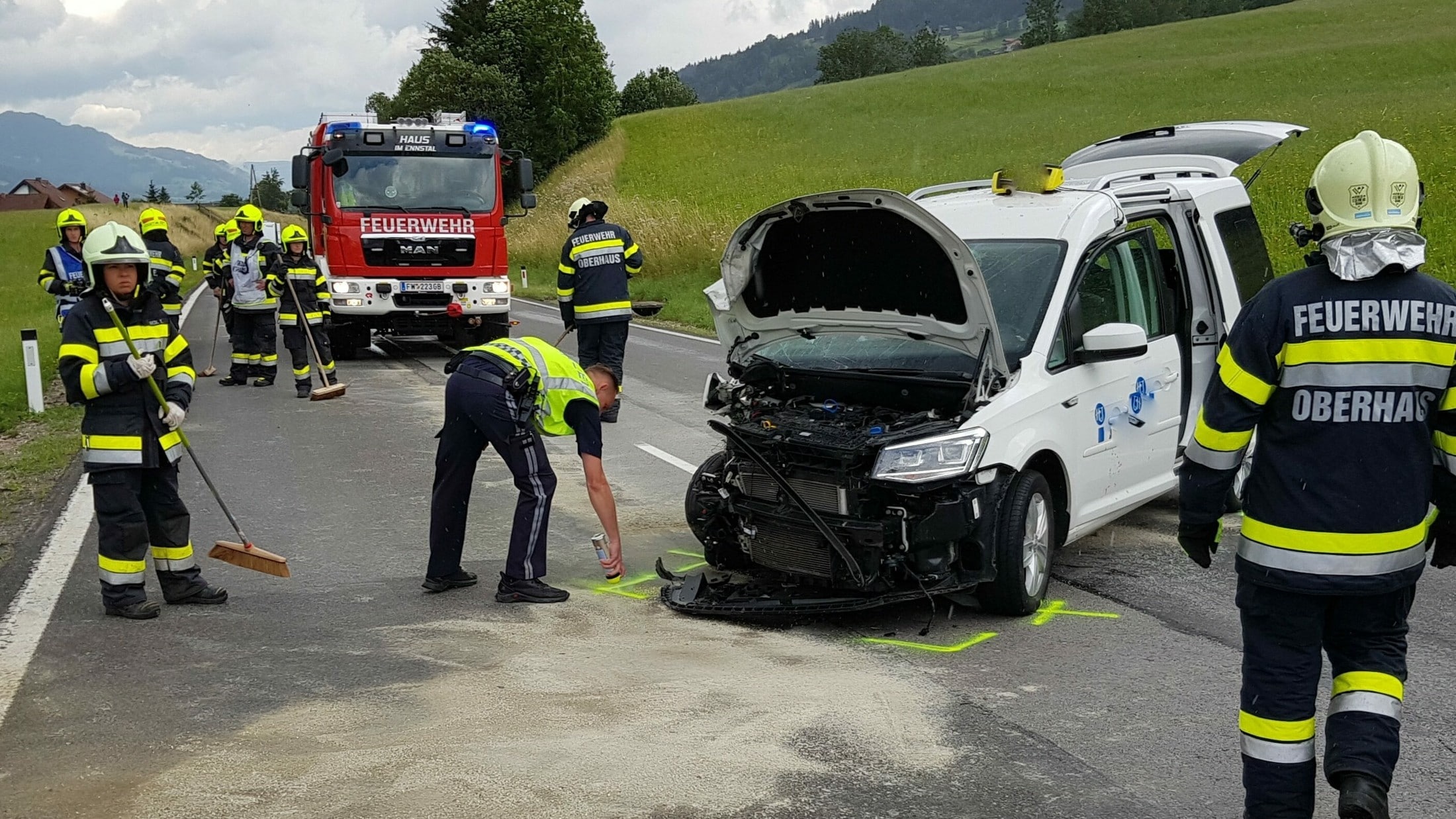 Gefürchtete Straße - Vier Verletzte Nach Frontalkollision Auf B320 ...