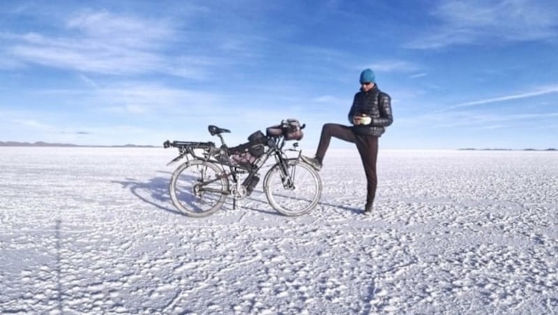 Fahrt in der Salzwüste Salar de Uyuni. (Bild: Edwin Schmidt)