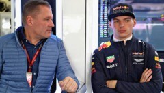 Jos Verstappen (links) beklagt sich über eine ungerechte Behandlung seines Sohnes Max. (Bild: 2017 Getty Images)