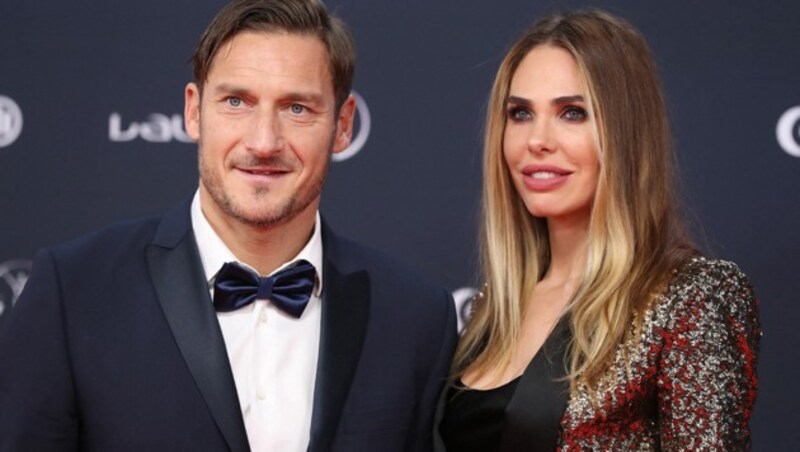 Francesco Totti und Ilary Blasi (Bild: APA/AFP/VALERY HACHE)