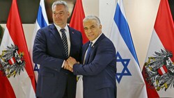 Nehammer und Lapid haben enge persönliche Beziehungen. (Bild: AFP)