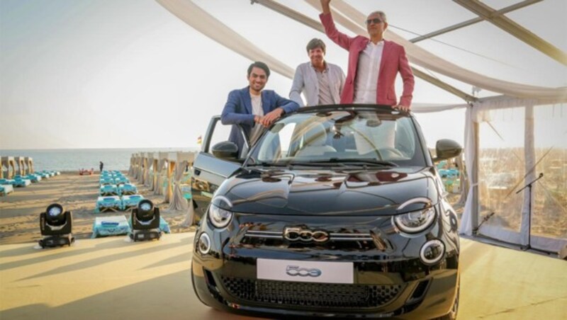 Kleines Auto, große Oper - Fiat und JBL haben mit Tenor Andrea Bocelli (rechts) einen speziellen Klangraum im 500 kreiert. (Bild: Fiat)