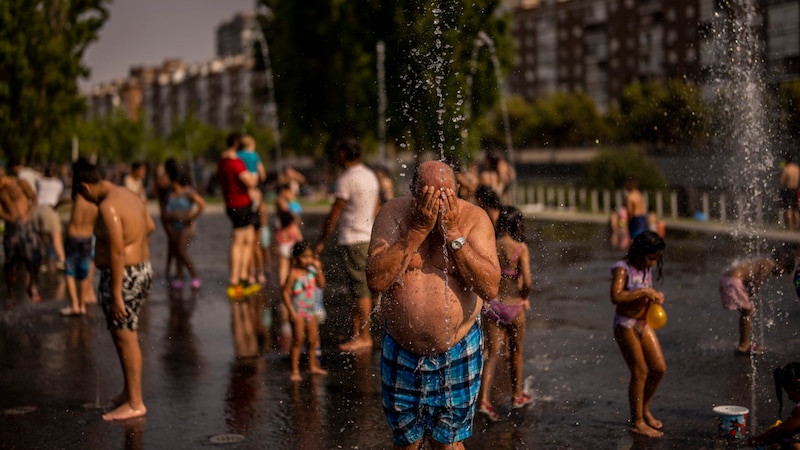 It was not only countries in the Global South that were affected by heatwaves last year; the population in Europe is also increasingly suffering from climate change, such as in Spain (picture above). (Bild: Associated Press)