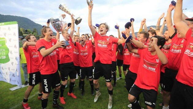 Für Tiroler-Cup-Sieger Fügen steigt am Freitag im Parkstadion von Zell/Ziller ein Jahrhundert-Spiel. (Bild: Birbaumer Christof)