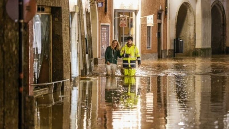 Im Sommer 2021 stand die Altstadt Halleins unter Wasser. (Bild: Tschepp Markus)