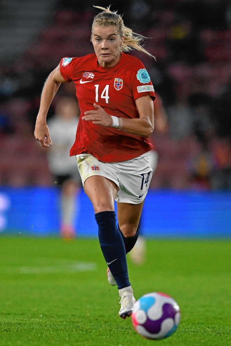 Norwegens Superstar Ada Hegerberg. (Bild: AFP/BEN STANSALL)