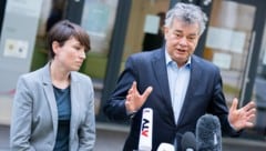 Klubobfrau Sigrid Maurer und Vizekanzler Werner Kogler von den Grünen (Bild: APA/GEORG HOCHMUTH)