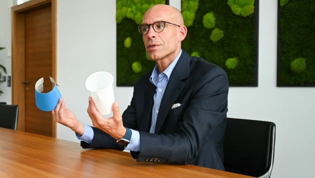 Pro Jahr verkauft Greiner zwei bis drei Milliarden Stück der aktuellen K3-Verpackungsgeneration, verrät Axel Kühner. (Bild: Markus Wenzel)