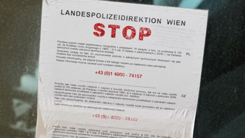 Die mehrsprachige Aufforderung der Polizei geht ins Leere. Denn der Lenker ließ sich seit der „Bekrallung“ nie mehr blicken. (Bild: Jöchl Martin)