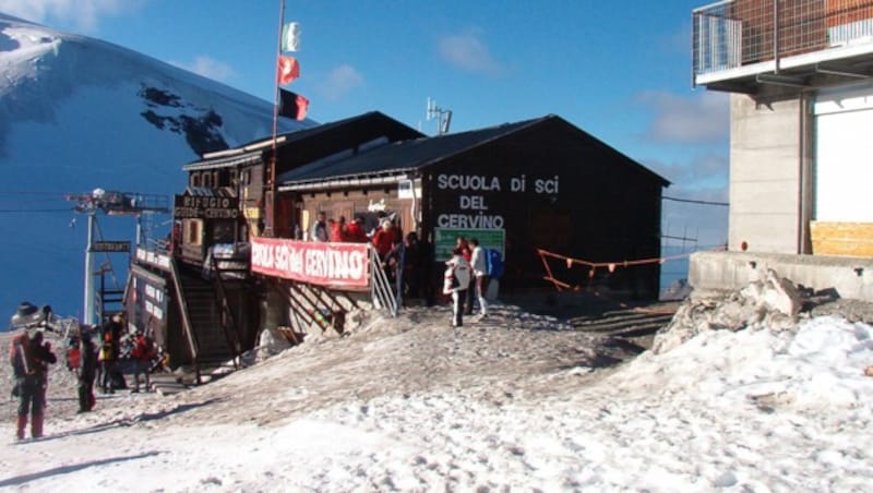 Italien meint, die Schutzhütte Rifugio Guide del Cervino gehört zu Valtournenche, aus Sicht der Schweiz gehört sie zur Gemeinde Zermatt. (Bild: Wikipedia/Franco56 (gemeinfrei))