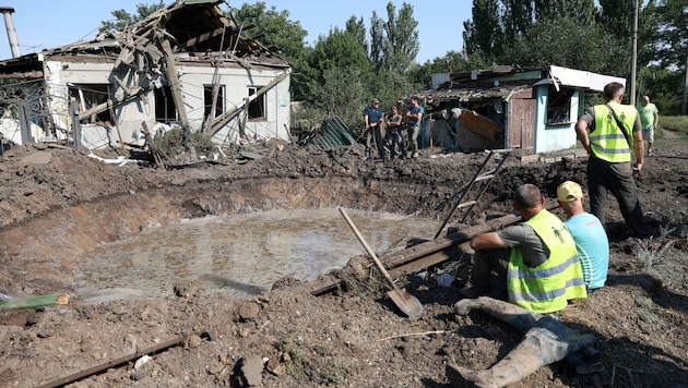 Ein zerstörtes Dorf in der Region Donezk (Bild: AFP)