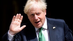 Boris Johnson will sich im Herbst endgültig verabschieden. Die Opposition will, dass er früher geht. (Bild: AP)