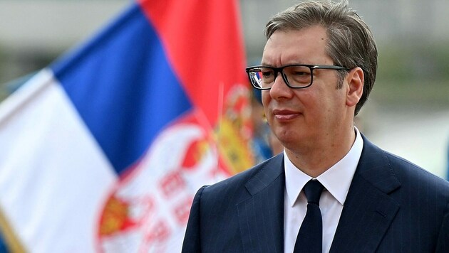 Präsident Aleksandar Vucic ist verärgert. (Bild: APA/AFP/ANDREJ ISAKOVIC)