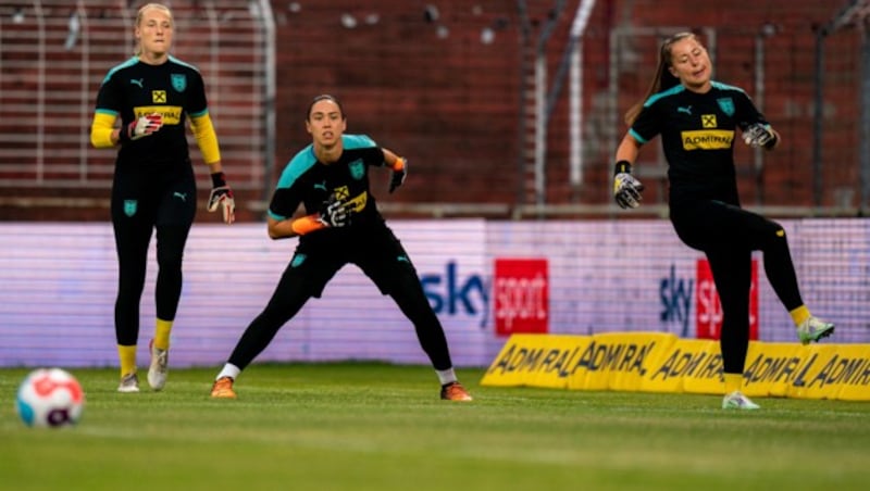 Isabella Kresche, Manuela Zinsberger und Mariella El Sherif (von li. nach re.) (Bild: GEPA )