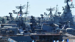 Russische Kriegsschiffe auf der Krim (Bild: AFP/Viktor Drachev)
