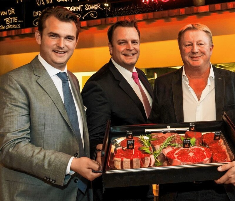 Söhne Michael und Robert sowie Gründer „Padron“ Franz Grossauer (v. li.) sind mit ihren Steakrestaurants auch bereits in München. (Bild: Foto: Werner Krug, www.derkrug.at, Krone KREATIV)