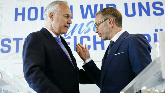 Vor einer Woche wurde Walter Rosenkranz zum blauen Hofburg-Kandidaten gekürt. Seitdem war er nicht mehr gesehen. (Bild: APA/Tobias Steinmaurer)
