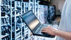 IT-Experten der Regierung unterstützen DP World bei der Behebung der IT-Probleme. Die ...