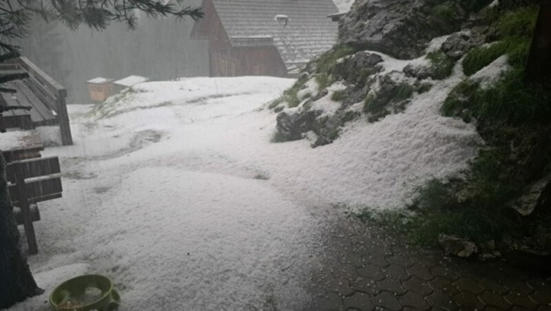 Auch die Erlacherhütte im Langalmtal ist von der Außenwelt abgeschnitten. (Bild: Elisa Aschbacher)