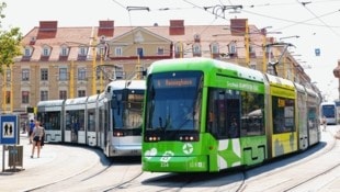 In Graz werden derzeit einige große Straßenbahn-Projekte abgewickelt.  (Bild: Christian Jauschowetz)