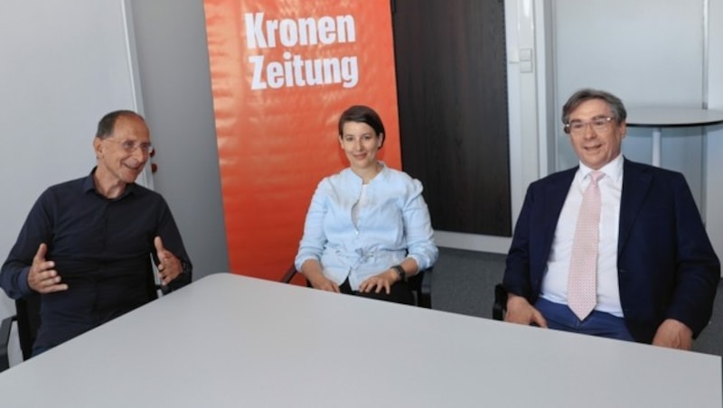 Diskutierten in der „Krone“: Peter Filzmaier (li.), GECKO-Chefin Katharina Reich und der Infektiologe Florian Thalhammer. (Bild: Peter Tomschi)