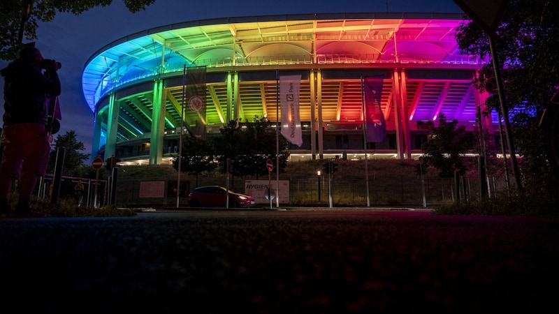 Frankfurt Arena (Bild: Thomas LOHNES / AFP)