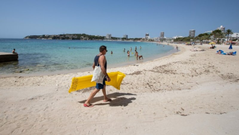 Urlauber auf Mallorca (Bild: APA/AFP/JAIME REINA)