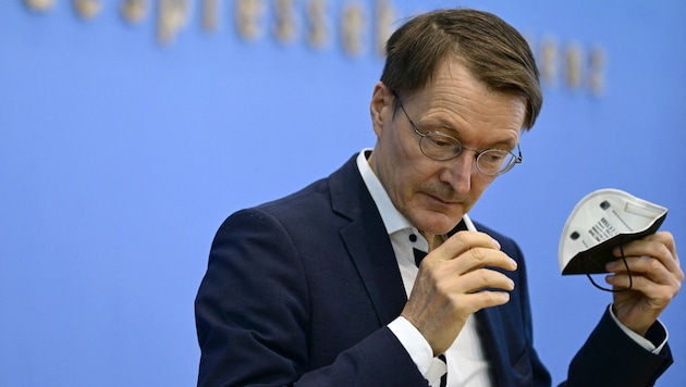 Deutschlands Gesundheitsminister Karl Lauterbach (Bild: AFP)