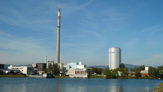 Die Fernwärme wird im Kraftwerkspark der Linz AG erzeugt. Neben Abfall ist auch Biomasse und Erdgas dafür erforderlich. (Bild: Linz AG)