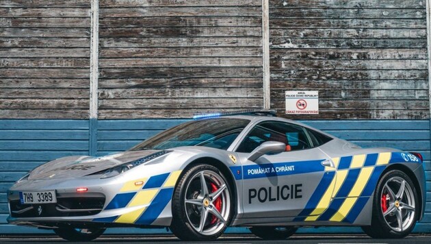 Die tschechische Polizei wird Verkehrssünder künftig mit diesem Ferrari (Bild) verfolgen. (Bild: Policie ČR)