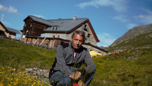 Thomas Fankhauser, der langjährige Wirt der Franz-Senn-Hütte, blickt schwierigen Wochen entgegen. (Bild: Fankhauser)