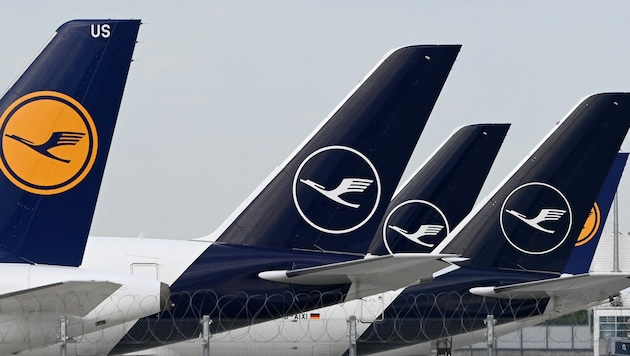 Nach dem Warnstreik des Bodenpersonals mit über 1000 Flugabsagen ist die AUA-Mutter Lufthansa wieder in den Normalbetrieb zurückgekehrt. (Bild: AFP)