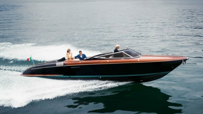 Mit zwei 370 PS Motoren schafft ein Riva Aquariva Super 36 Knoten - das entspricht gut 66 km/h. (Bild: Riva Yachts / Ferretti Group)