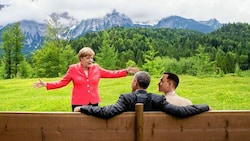 Gipfeltreffen mit Forrest Gump, Angela Merkel und Barack Obama? Natürlich erkennt man, dass das Bild manipuliert wurde. Aber wie lässt sich das überprüfen? Daran arbeiten die Experten am AIT beim Projekt „defalsif-AI“. (Bild: AIT)
