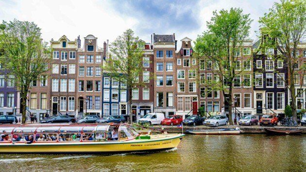 Um dem Wassermangel entgegenzutreten, werden Schiffsfahrten in weiten Teilen des Landes verboten (Bild: Dutch Press Photo Agency / Action Press / picturedesk.com)