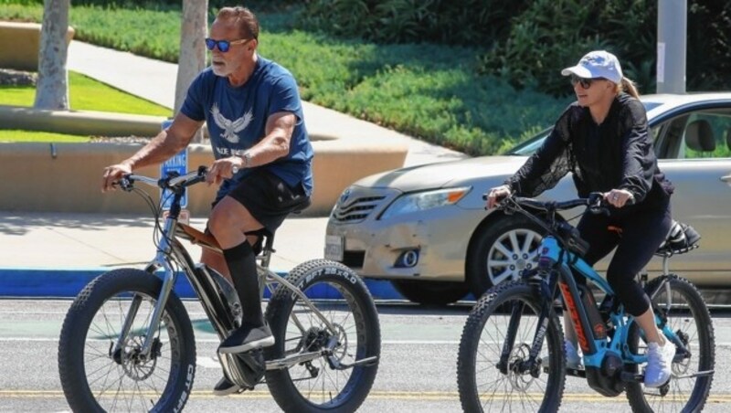 Schwarzenegger mit seiner Freundin Heather Milligan in Santa Monica, (Bild: Agency People Image USA)