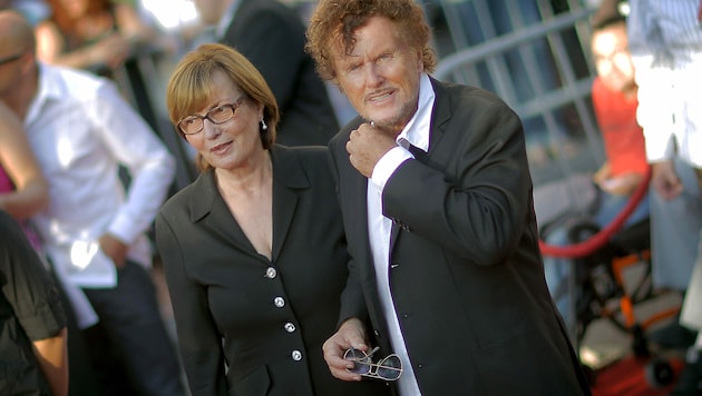 Uschi Wolters (links) starb nur 13 Tage nach dem Ableben ihres Ehemannes Dieter Wedel. (Bild: APA/dpa)