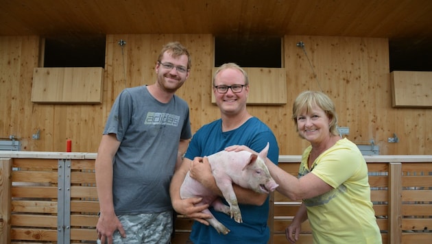 Hauer (M.) und seine Familie wollen auch in Zukunft die heimische Fleischversorgung absichern – mit Top-Qualität! (Bild: zVg)