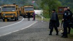 Kosovarische Sondereinheiten an der Grenze zu Serbien bei Jarinje (Bild: APA/AFP/Armend NIMANI)