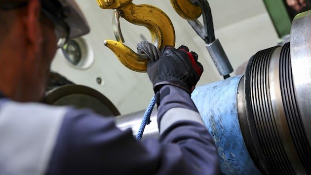 Die Gasturbine hätte schon längst eingebaut werden können - doch es hapert mit der Lieferung. (Bild: APA/JASMIN WALTER)