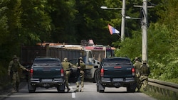 NATO-Soldaten im Einsatz an der Grenze (Bild: AFP)