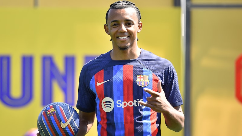 2022 wechselte Jules Kounde von Sevilla zum FC Barcelona. (Bild: APA/AFP/Pau BARRENA)