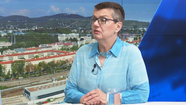 Madeleine Petrovic, a bécsi állatvédő egyesület elnöke (Bild: krone.tv)